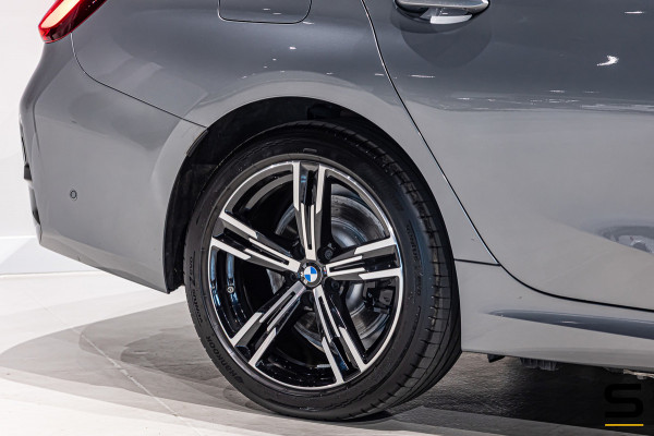 BMW 3 Serie Touring 330e|M-sport|HUD|360Cam|Fiscaal €59.000