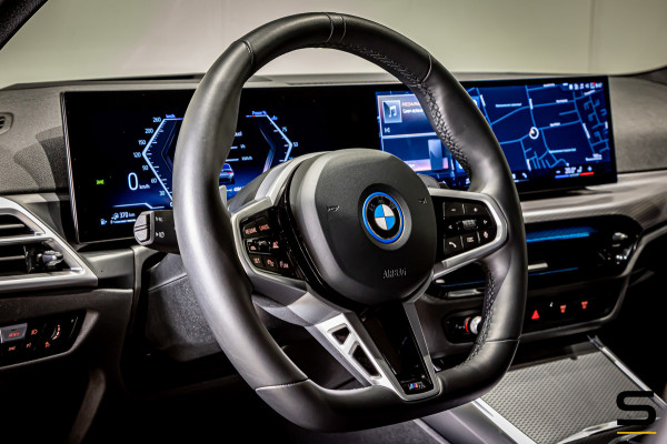 BMW 3 Serie Touring 330e|M-sport|HUD|360Cam|Fiscaal €59.000