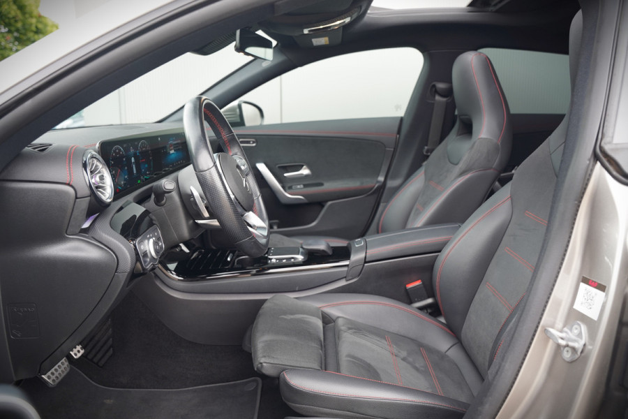 Mercedes-Benz CLA-Klasse Shooting Brake 250 e Premium | Panoramadak | Stoelverwarming | Multibeam LED | Keyless | Camera | Ambiance Verlichting | Cruise Control | SOH 95,87%
