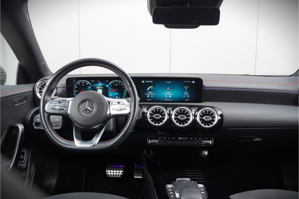Mercedes-Benz CLA-Klasse Shooting Brake 250 e Premium | Panoramadak | Stoelverwarming | Multibeam LED | Keyless | Camera | Ambiance Verlichting | Cruise Control | SOH 95,87%