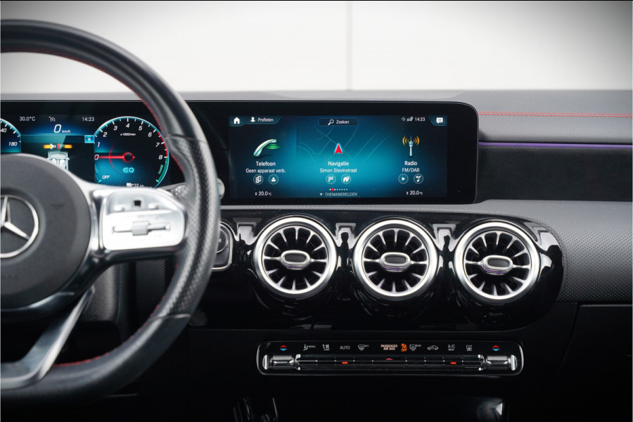 Mercedes-Benz CLA-Klasse Shooting Brake 250 e Premium | Panoramadak | Stoelverwarming | Multibeam LED | Keyless | Camera | Ambiance Verlichting | Cruise Control | SOH 95,87%