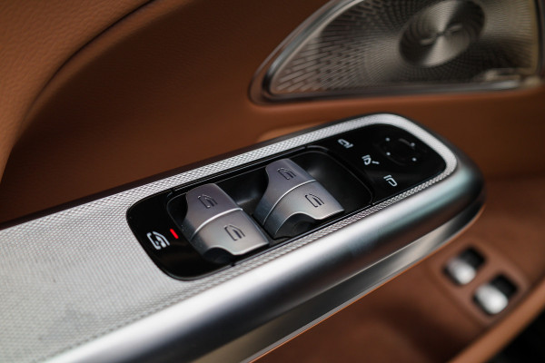 Mercedes-Benz E-Klasse Estate 300 e AMG Line | BTW | PANO | HYPERSCREEN | BURMESTER | 360 | KEYLESS | ELEK TREKHAAK |