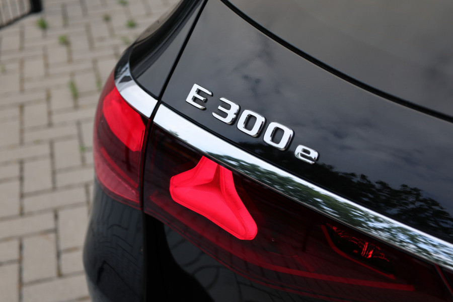 Mercedes-Benz E-Klasse Estate 300 e AMG Line | BTW | PANO | HYPERSCREEN | BURMESTER | 360 | KEYLESS | ELEK TREKHAAK |