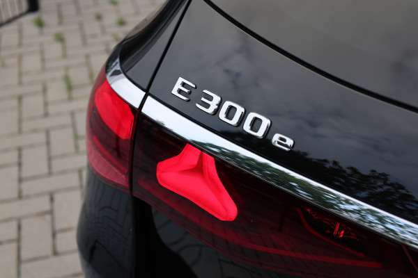 Mercedes-Benz E-Klasse Estate 300 e AMG Line | BTW | PANO | HYPERSCREEN | BURMESTER | 360 | KEYLESS | ELEK TREKHAAK |