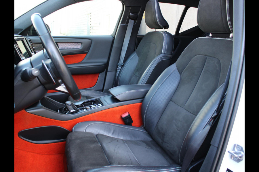 Volvo XC40 2.0 T5 AWD R-Design Intro Edition | PANORAMISCH SCHUIFDAK | HARMAN KARDON | ALCANTARA BEKLEDING | SEAT MEMORY |