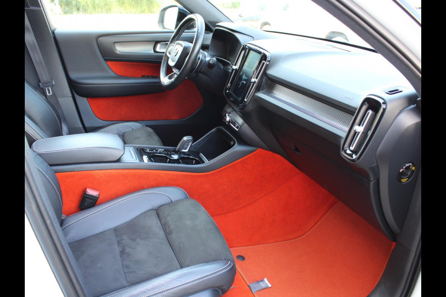 Volvo XC40 2.0 T5 AWD R-Design Intro Edition | PANORAMISCH SCHUIFDAK | HARMAN KARDON | ALCANTARA BEKLEDING | SEAT MEMORY |