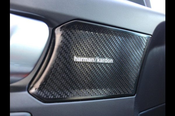 Volvo XC40 2.0 T5 AWD R-Design Intro Edition | PANORAMISCH SCHUIFDAK | HARMAN KARDON | ALCANTARA BEKLEDING | SEAT MEMORY |