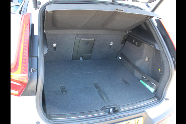 Volvo XC40 2.0 T5 AWD R-Design Intro Edition | PANORAMISCH SCHUIFDAK | HARMAN KARDON | ALCANTARA BEKLEDING | SEAT MEMORY |