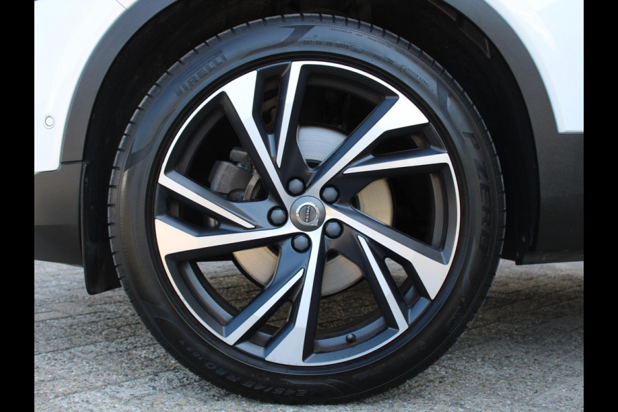 Volvo XC40 2.0 T5 AWD R-Design Intro Edition | PANORAMISCH SCHUIFDAK | HARMAN KARDON | ALCANTARA BEKLEDING | SEAT MEMORY |