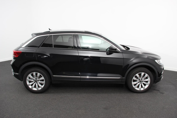Volkswagen T-Roc 1.5 TSI DSG Sport 150 PK Navigatie Apple Carplay/Android Auto Climate Control Camera Adaptive Cruise Control Electrisch bedienbare achterklep