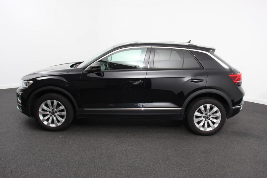 Volkswagen T-Roc 1.5 TSI DSG Sport 150 PK Navigatie Apple Carplay/Android Auto Climate Control Camera Adaptive Cruise Control Electrisch bedienbare achterklep