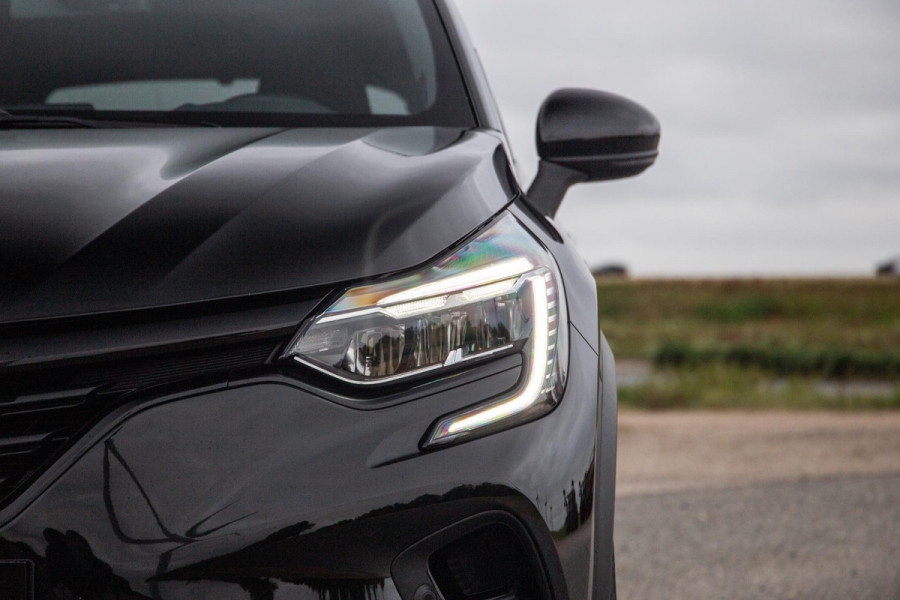 Renault Captur Renault Captur E-TECH Plug-in Hybrid Rive Gauche BLACK LINE / CRUISE CONTROLE / NAVI / CARPLAY