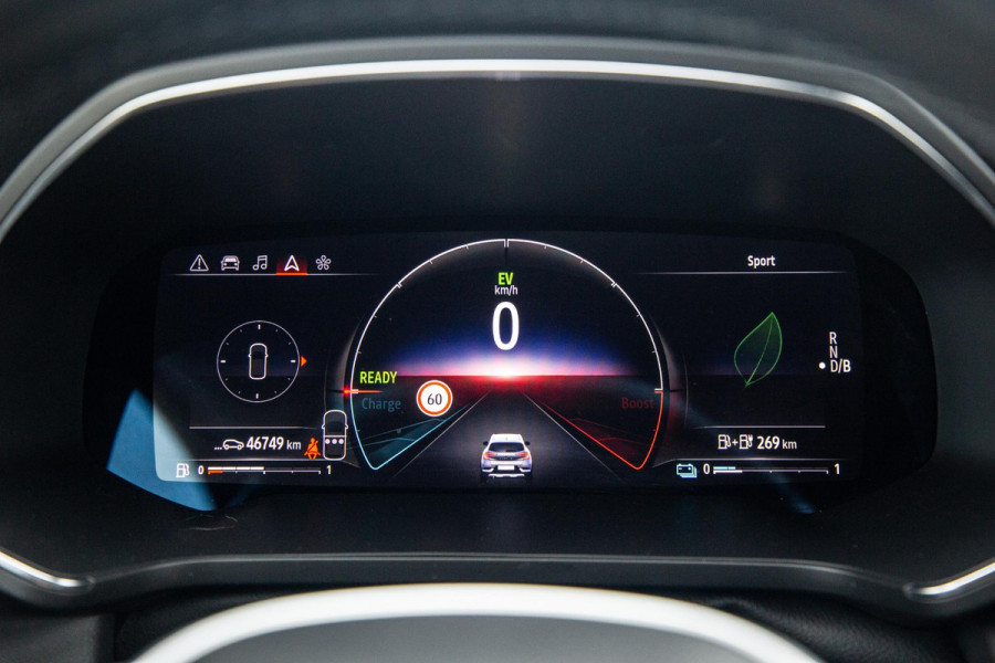 Renault Captur Renault Captur E-TECH Plug-in Hybrid Rive Gauche BLACK LINE / CRUISE CONTROLE / NAVI / CARPLAY