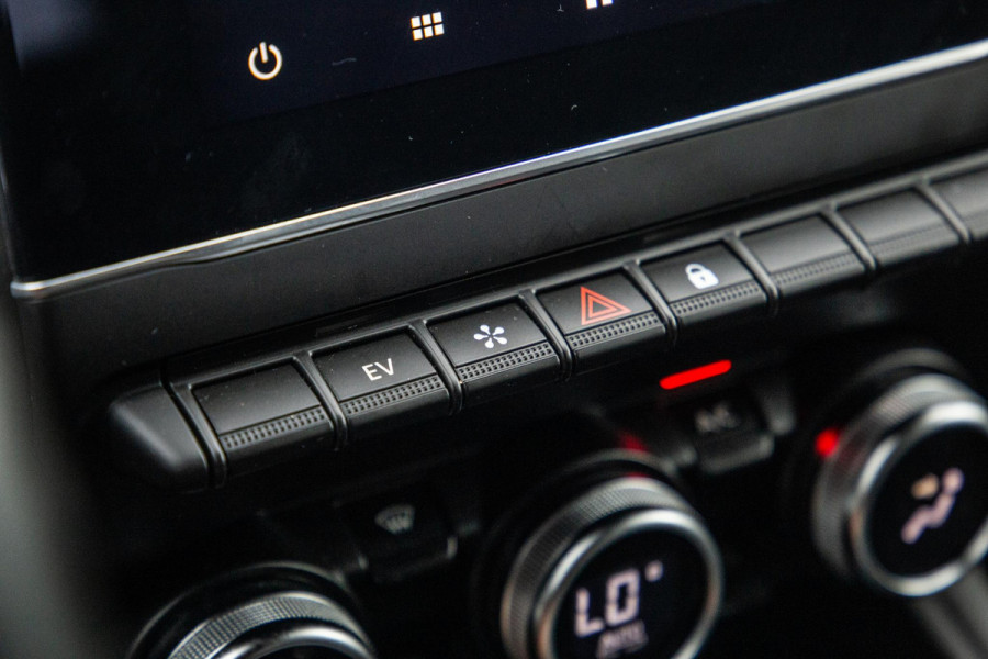 Renault Captur Renault Captur E-TECH Plug-in Hybrid Rive Gauche BLACK LINE / CRUISE CONTROLE / NAVI / CARPLAY