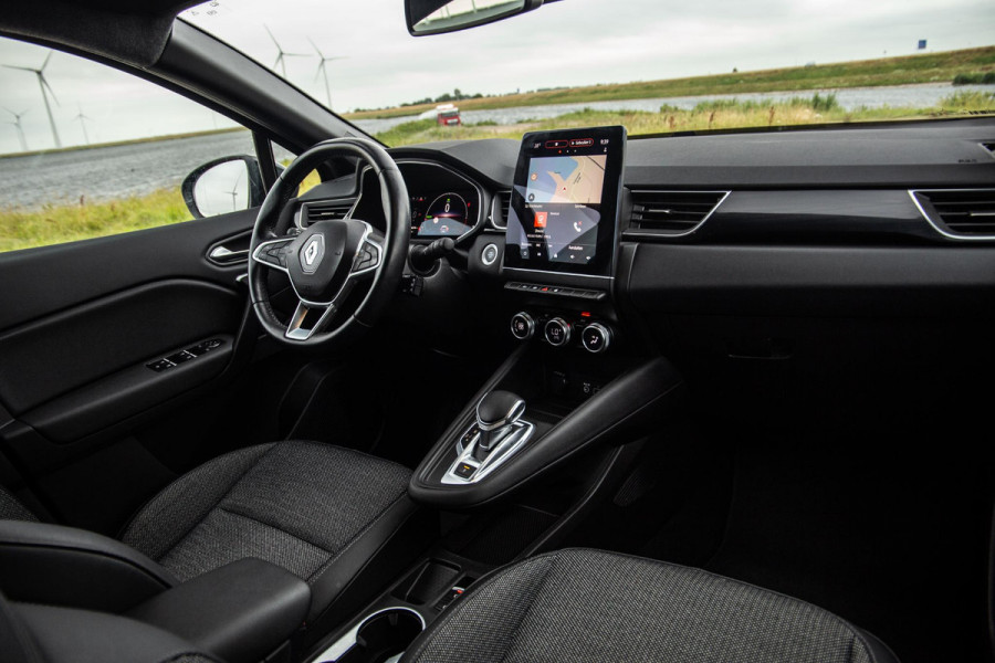 Renault Captur Renault Captur E-TECH Plug-in Hybrid Rive Gauche BLACK LINE / CRUISE CONTROLE / NAVI / CARPLAY