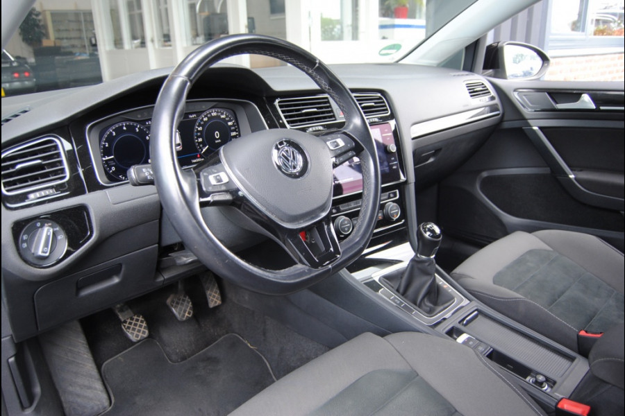 Volkswagen Golf Variant 1.5 TSI Highline | Adaptive Cruise | NAV | Airco