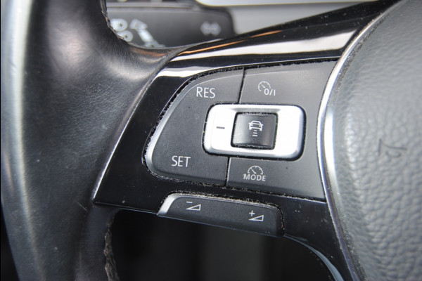 Volkswagen Golf Variant 1.5 TSI Highline | Adaptive Cruise | NAV | Airco