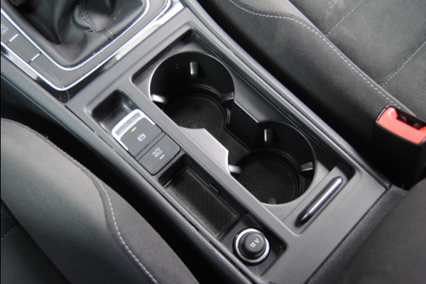 Volkswagen Golf Variant 1.5 TSI Highline | Adaptive Cruise | NAV | Airco