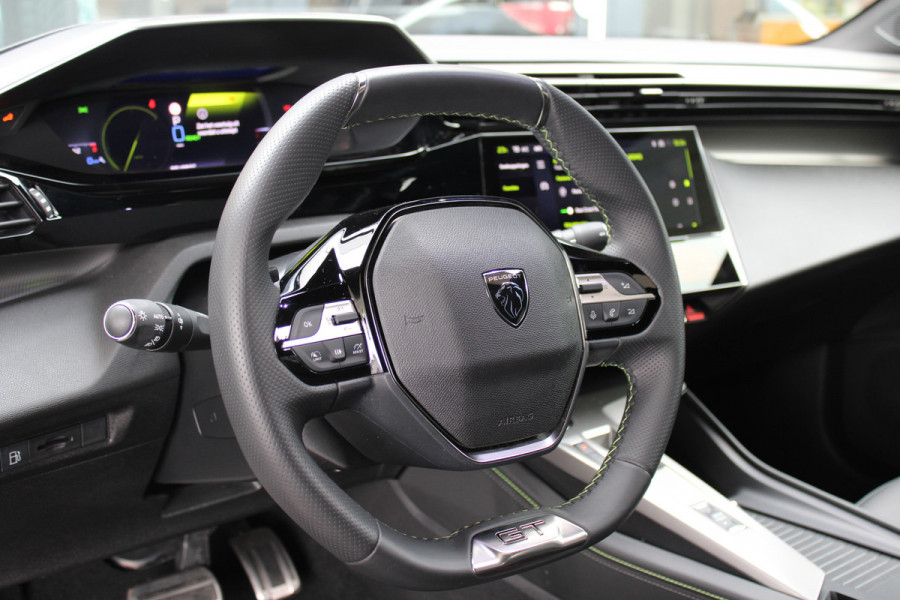 Peugeot 408 1.6 HYbrid 225 EAT8 GT | Panoramadak | Winterpack | Luxe!