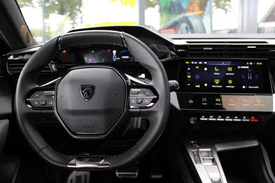 Peugeot 408 1.6 HYbrid 225 EAT8 GT | Panoramadak | Winterpack | Luxe!