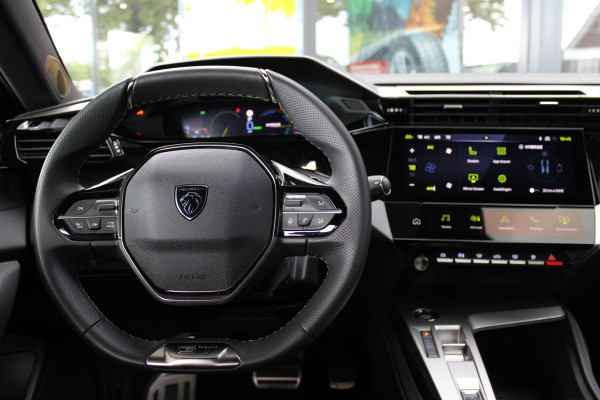 Peugeot 408 1.6 HYbrid 225 EAT8 GT | Panoramadak | Winterpack | Luxe!
