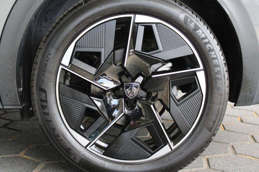 Peugeot 408 1.6 HYbrid 225 EAT8 GT | Panoramadak | Winterpack | Luxe!