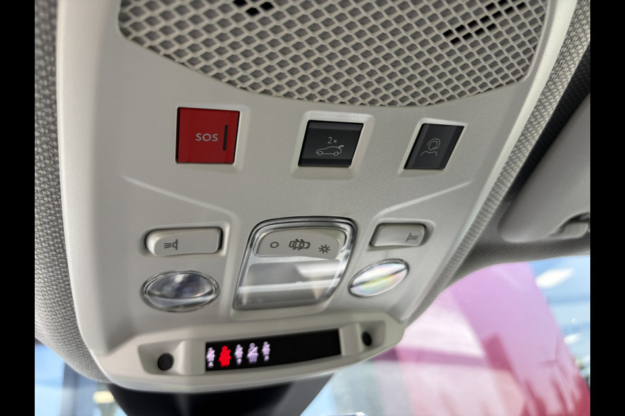 Jeep Avenger 1.2 Altitude | Camera | Elek achterklep | Apple / Android CarPlay | Stoel verwarming