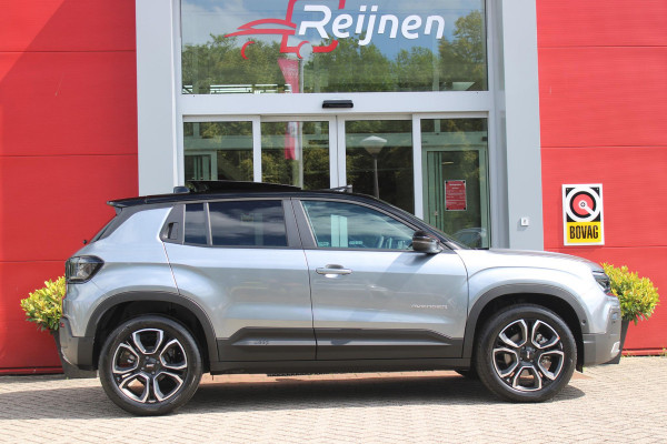 Jeep Avenger 1.2 e-Hybrid 110PK SUMMIT | PANORAMA SCHUIF/KANTEL DAK | INFOTAINMENT & CONVENIENCE PACK: NAVIGATIE/VERKEERBORDENINFORMATIE/KEYLESS ENTRY EN START/HANDSFREE ELEKTRISCH BEDIENBARE ACHTERKLEP/JBL AUDIO SYSTEM/AFDEKKING MIDDENCONSOLE | WINTERPACK: STOELVERWARMING/VERWARMBARE VOORRUITRAND | 18" LICHTMETAAL DIAMOND CUT | ADAPTIVE CRUISE CONTROL + LANE CENTERINGASSIST | SELEC-TERRAIN DRIVING MODE SELECT | 360° PARKEERSENSENSOREN | ACHTERUITRIJCAMERA 180° MET DRONE-VIEW | AUTOMATISCH GROOTLICHT | BLIND SPOT WARNING | FULL LED KOPLAMPEN | ZWART DAK |DRAADLOZE APPLE CARPLAY/AND