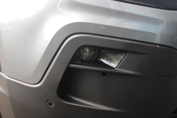 Jeep Avenger 1.2 e-Hybrid 110PK SUMMIT | PANORAMA SCHUIF/KANTEL DAK | INFOTAINMENT & CONVENIENCE PACK: NAVIGATIE/VERKEERBORDENINFORMATIE/KEYLESS ENTRY EN START/HANDSFREE ELEKTRISCH BEDIENBARE ACHTERKLEP/JBL AUDIO SYSTEM/AFDEKKING MIDDENCONSOLE | WINTERPACK: STOELVERWARMING/VERWARMBARE VOORRUITRAND | 18" LICHTMETAAL DIAMOND CUT | ADAPTIVE CRUISE CONTROL + LANE CENTERINGASSIST | SELEC-TERRAIN DRIVING MODE SELECT | 360° PARKEERSENSENSOREN | ACHTERUITRIJCAMERA 180° MET DRONE-VIEW | AUTOMATISCH GROOTLICHT | BLIND SPOT WARNING | FULL LED KOPLAMPEN | ZWART DAK |DRAADLOZE APPLE CARPLAY/AND