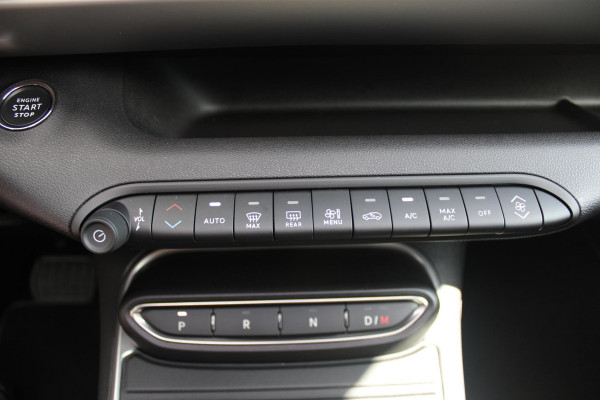 Jeep Avenger 1.2 e-Hybrid 110PK SUMMIT | PANORAMA SCHUIF/KANTEL DAK | INFOTAINMENT & CONVENIENCE PACK: NAVIGATIE/VERKEERBORDENINFORMATIE/KEYLESS ENTRY EN START/HANDSFREE ELEKTRISCH BEDIENBARE ACHTERKLEP/JBL AUDIO SYSTEM/AFDEKKING MIDDENCONSOLE | WINTERPACK: STOELVERWARMING/VERWARMBARE VOORRUITRAND | 18" LICHTMETAAL DIAMOND CUT | ADAPTIVE CRUISE CONTROL + LANE CENTERINGASSIST | SELEC-TERRAIN DRIVING MODE SELECT | 360° PARKEERSENSENSOREN | ACHTERUITRIJCAMERA 180° MET DRONE-VIEW | AUTOMATISCH GROOTLICHT | BLIND SPOT WARNING | FULL LED KOPLAMPEN | ZWART DAK |DRAADLOZE APPLE CARPLAY/AND