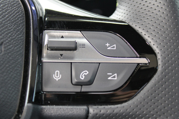 Peugeot 408 1.6 HYbrid 225 EAT8 GT | Panoramadak | Winterpack | Luxe!