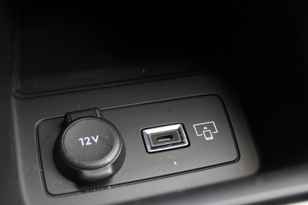 Peugeot 408 1.6 HYbrid 225 EAT8 GT | Panoramadak | Winterpack | Luxe!