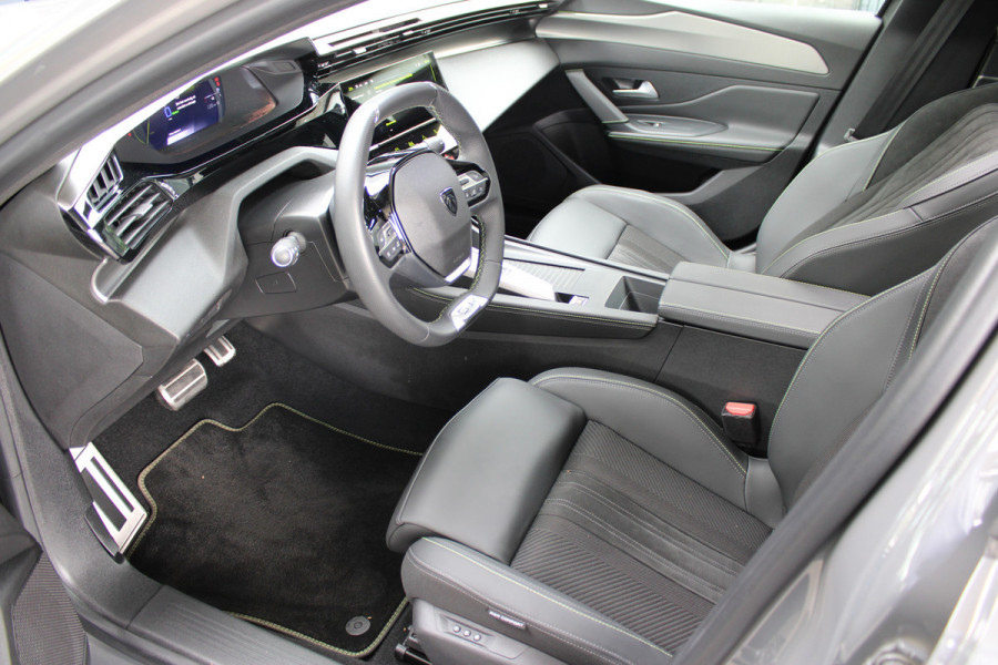 Peugeot 408 1.6 HYbrid 225 EAT8 GT | Panoramadak | Winterpack | Luxe!