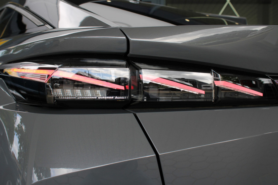 Peugeot 408 1.6 HYbrid 225 EAT8 GT | Panoramadak | Winterpack | Luxe!