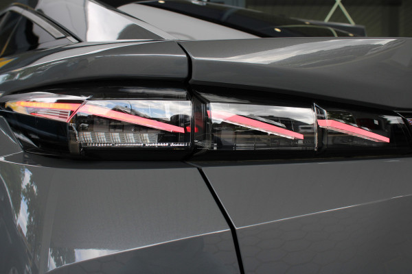 Peugeot 408 1.6 HYbrid 225 EAT8 GT | Panoramadak | Winterpack | Luxe!