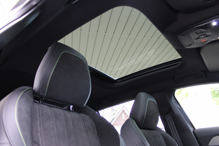 Peugeot 408 1.6 HYbrid 225 EAT8 GT | Panoramadak | Winterpack | Luxe!