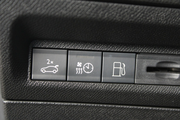 Peugeot 408 1.6 HYbrid 225 EAT8 GT | Panoramadak | Winterpack | Luxe!