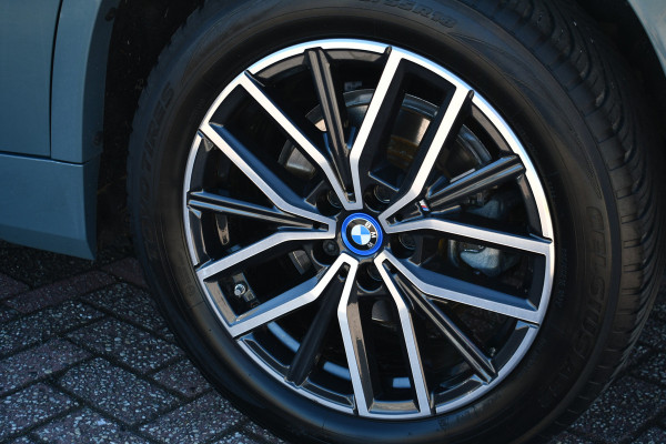 BMW X1 xDrive25e M-Sport Premium 18inch Leder Camera ACC-voorbereiding