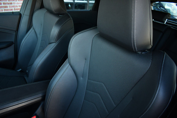 BMW X1 xDrive25e M-Sport Premium 18inch Leder Camera ACC-voorbereiding