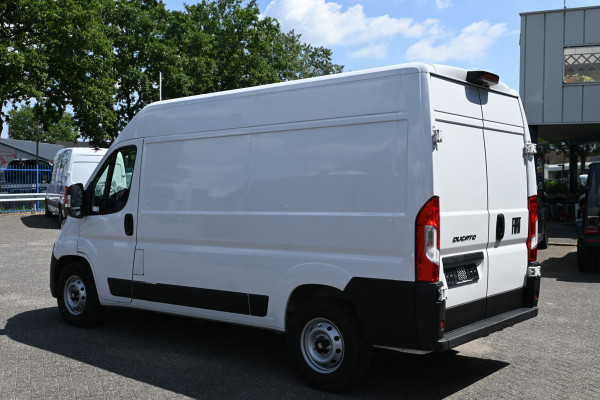 Fiat Ducato L2H2 2.2 MultiJet 140 pk 3.5t Camera, Cruise control, 270 Graden deuren