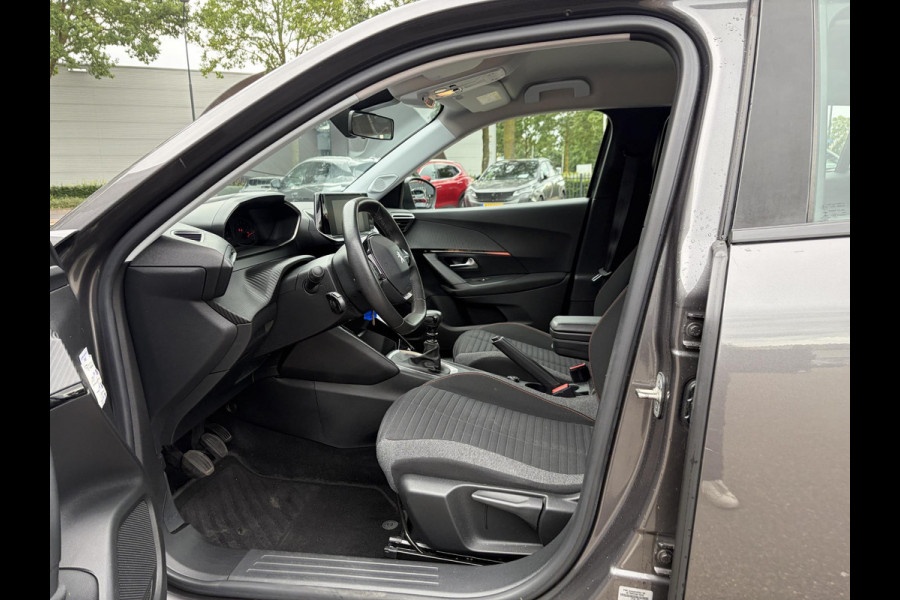 Peugeot 2008 1.2 PureTech Active Pack 130pk VAN: 16.900,- VOOR: 14.877,- UW WKVOORDEEL: 2.023,- | RIJKLAARPRIJS incl. 12mnd BOVAG