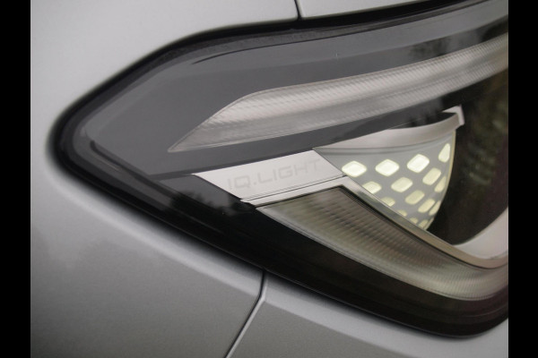 Volkswagen ID.4 Business 77 kWh | Camera | Trekhaak | IQ. LIGHT | Sfeerverlichting | Apple Carplay | NL-Auto |