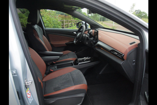 Volkswagen ID.4 Business 77 kWh | Camera | Trekhaak | IQ. LIGHT | Sfeerverlichting | Apple Carplay | NL-Auto |