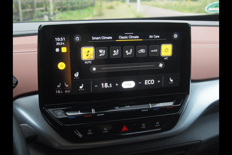Volkswagen ID.4 Business 77 kWh | Camera | Trekhaak | IQ. LIGHT | Sfeerverlichting | Apple Carplay | NL-Auto |