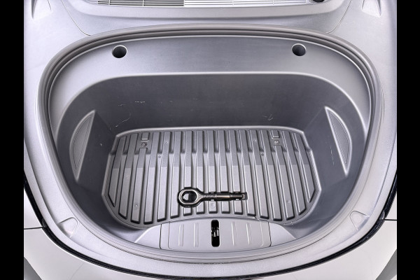 Tesla Model 3 Performance AWD 513PK Facelift Warmtepomp Lmv 20" Panoramadak Adap.Cruise Elek.Verwarmde Stoelen+Memory Inductieladen Navi Camer SOH 85.6% Led Pdc Privacy Glas Elek.Achterklep Keyless 4WD Fabrieksgarantie op Accu en Motor tot 18-02-2029/192.000KM