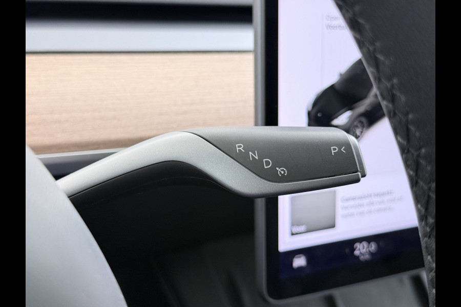 Tesla Model 3 Performance AWD 513PK Facelift Warmtepomp Lmv 20" Panoramadak Adap.Cruise Elek.Verwarmde Stoelen+Memory Inductieladen Navi Camer SOH 85.6% Led Pdc Privacy Glas Elek.Achterklep Keyless 4WD Fabrieksgarantie op Accu en Motor tot 18-02-2029/192.000KM