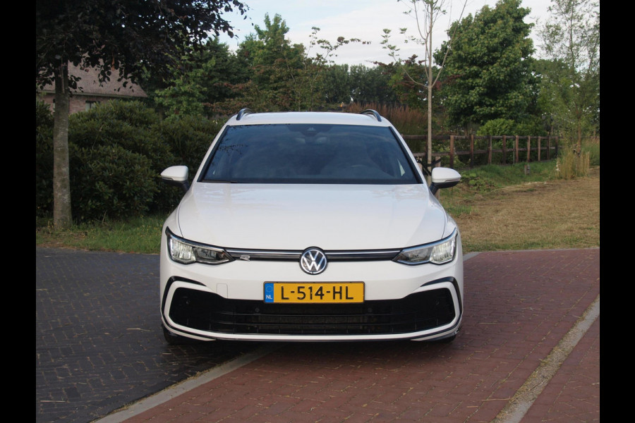 Volkswagen Golf Variant 1.5 TSI R-Line | Camera | Sfeerverlichting | ACC | Apple Carplay | NL-Auto |