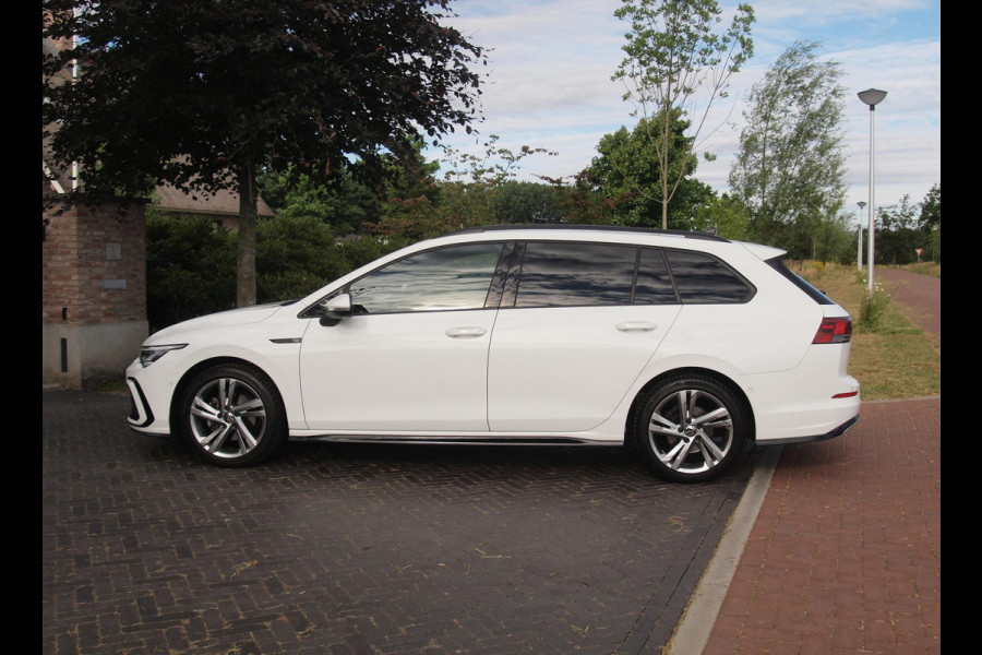Volkswagen Golf Variant 1.5 TSI R-Line | Camera | Sfeerverlichting | ACC | Apple Carplay | NL-Auto |