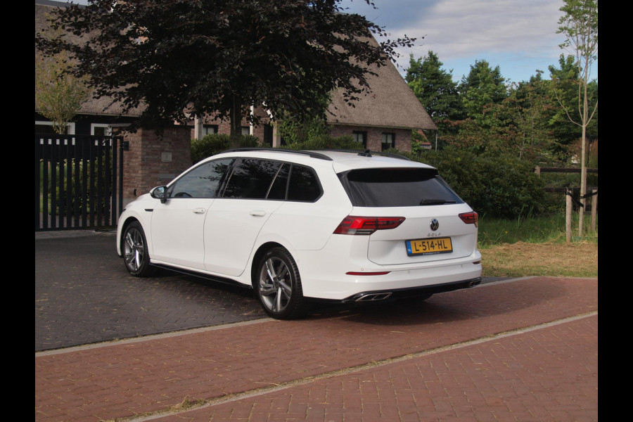 Volkswagen Golf Variant 1.5 TSI R-Line | Camera | Sfeerverlichting | ACC | Apple Carplay | NL-Auto |