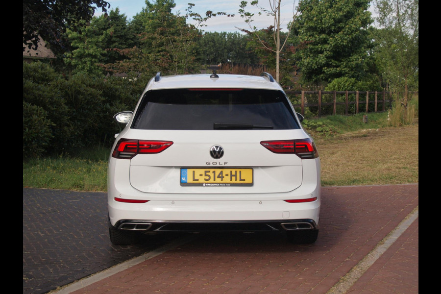 Volkswagen Golf Variant 1.5 TSI R-Line | Camera | Sfeerverlichting | ACC | Apple Carplay | NL-Auto |